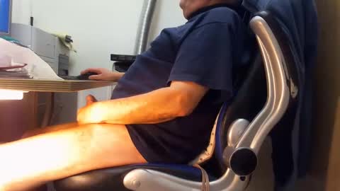 Snapshot of alex47100 chatting on February 10, 4:25 pm alex47100 online show from February 10, 4:25 pm