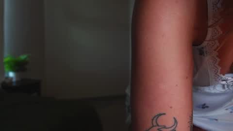 alex  online show from January 28, 8:15 pm