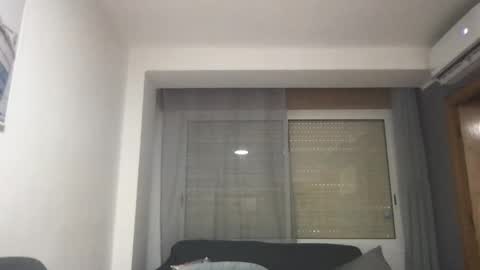 Snapshot of alex877x chatting on December 4, 8:12 am alex877x online show from December 4, 8:12 am