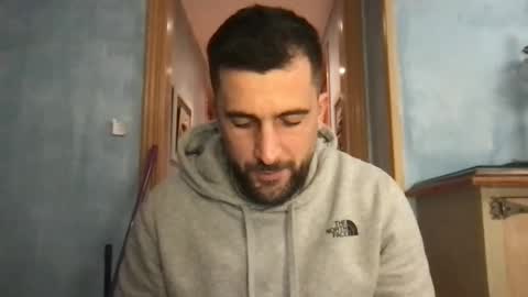 Snapshot of alex877x chatting on January 10, 3:37 pm alex877x online show from January 10, 3:37 pm