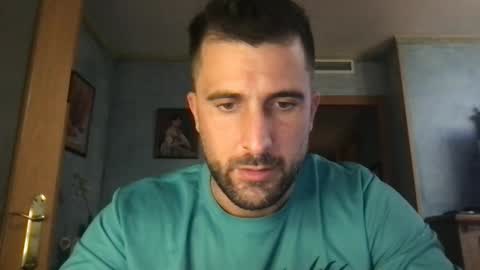 Snapshot of alex877x chatting on January 29, 2:53 pm alex877x online show from January 29, 2:53 pm