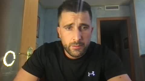 Snapshot of alex877x chatting on January 29, 6:39 pm alex877x online show from January 29, 6:39 pm