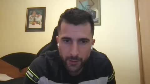 Snapshot of alex877x chatting on February 20, 9:11 am alex877x online show from February 20, 9:11 am