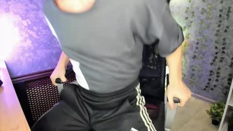 Snapshot of alex__sweet chatting on December 14, 6:45 pm your Alex online show from December 14, 6:45 pm