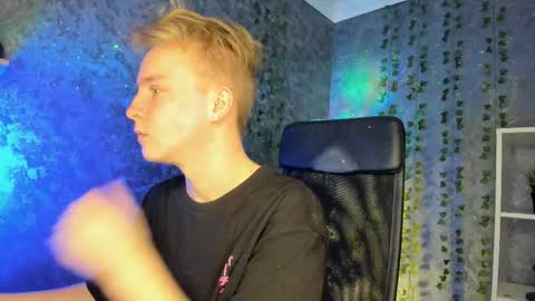 Snapshot of alex__sweet chatting on January 11, 6:40 am your Alex online show from January 11, 6:40 am