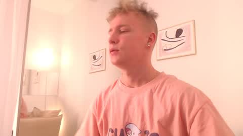 Snapshot of alex__sweet chatting on May 9, 6:40 am your Alex online show from May 9, 6:40 am
