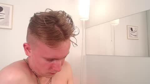 Snapshot of alex__sweet chatting on May 10, 6:13 pm your Alex online show from May 10, 6:13 pm