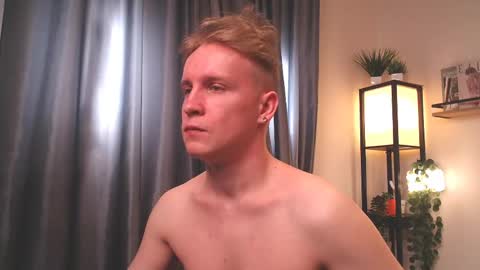 Snapshot of alex__sweet chatting on May 15, 5:03 am your Alex online show from May 15, 5:03 am