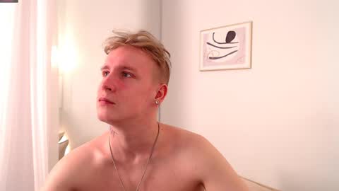 Snapshot of alex__sweet chatting on May 16, 5:04 am your Alex online show from May 16, 5:04 am