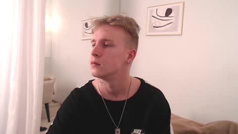 Snapshot of alex__sweet chatting on May 17, 4:54 am your Alex online show from May 17, 4:54 am