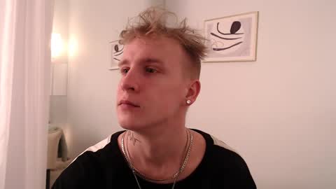 Snapshot of alex__sweet chatting on May 18, 4:40 am your Alex online show from May 18, 4:40 am