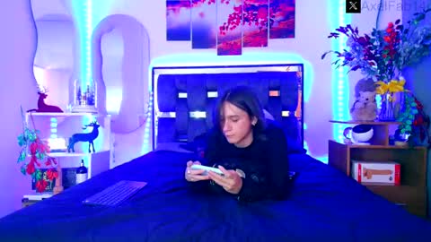 sneider online show from December 3, 7:11 pm