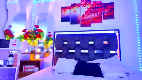 Snapshot of alex_and_fabian chatting on September 30, 7:52 pm sneider online show from September 30, 7:52 pm