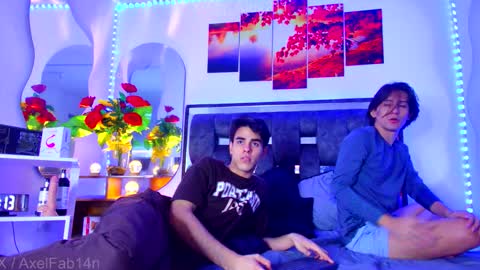 Snapshot of alex_and_fabian chatting on October 13, 8:42 pm sneider online show from October 13, 8:42 pm