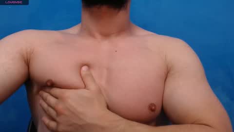 Snapshot of alex_blu chatting on October 12, 9:08 am Alex online show from October 12, 9:08 am