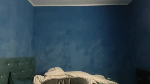 Snapshot of alex_blu chatting on January 12, 6:02 pm Alex online show from January 12, 6:02 pm