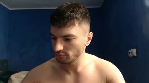 Snapshot of alex_blu chatting on February 24, 4:54 am Alex online show from February 24, 4:54 am