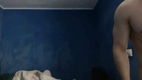 Snapshot of alex_blu chatting on March 1, 10:39 am Alex online show from March 1, 10:39 am