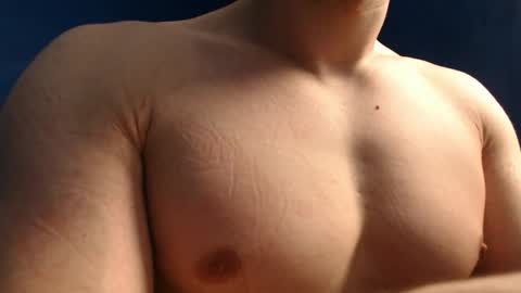 Snapshot of alex_blu chatting on March 2, 6:47 am Alex online show from March 2, 6:47 am