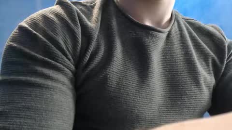 Snapshot of alex_blu chatting on March 20, 2:44 pm Alex online show from March 20, 2:44 pm