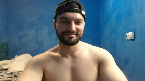 Snapshot of alex_blu chatting on March 30, 7:31 am Alex online show from March 30, 7:31 am