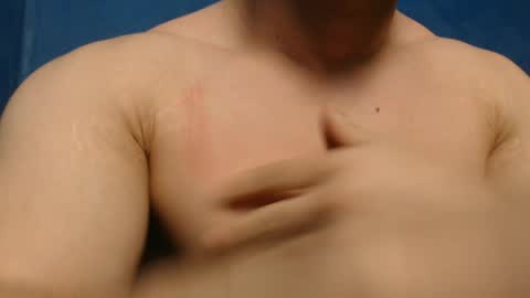 Snapshot of alex_blu chatting on April 1, 11:13 pm Alex online show from April 1, 11:13 pm