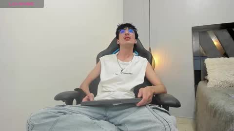 Alex online show from February 6, 3:04 pm