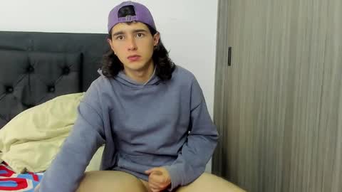 Snapshot of alex_connorr chatting on January 6, 8:07 pm alex_connorr online show from January 6, 8:07 pm