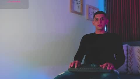 alex online show from April 29, 11:47 am