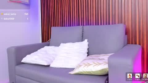alex online show from May 11, 4:04 pm