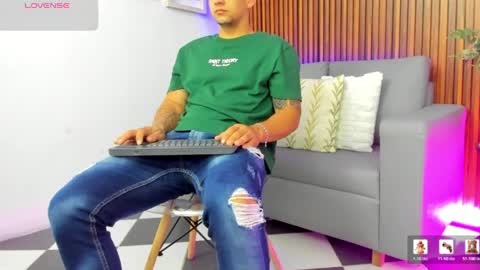 alex online show from May 13, 11:40 am