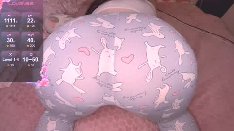 Snapshot of alex_dreams_ chatting on December 15, 5:39 pm Alex online show from December 15, 5:39 pm