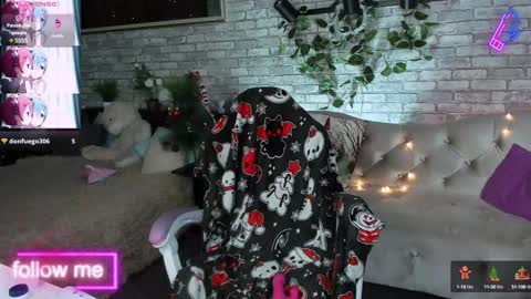 alex_howell online show from January 17, 8:55 pm