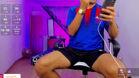 Snapshot of alex_lord_ chatting on December 7, 12:08 am i am Alex online show from December 7, 12:08 am