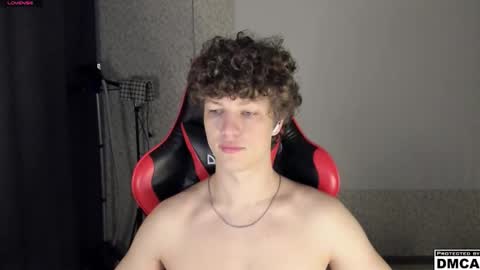 Snapshot of alex_mactavish chatting on November 1, 7:49 pm Alexander online show from November 1, 7:49 pm