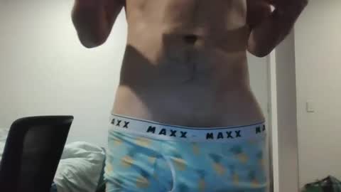 Snapshot of alex_malaka2005 chatting on December 5, 11:49 am Alex online show from December 5, 11:49 am