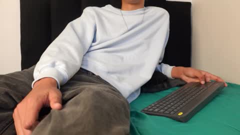 alex_mark_ online show from February 13, 1:18 pm