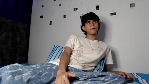 alex_mark_ online show from May 14, 5:20 pm