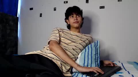 alex_mark_ online show from May 21, 6:15 pm