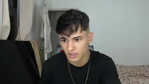 alex_mojica online show from September 11, 5:07 am