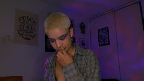 Snapshot of alex_one888 chatting on March 17, 12:59 am Alex online show from March 17, 12:59 am