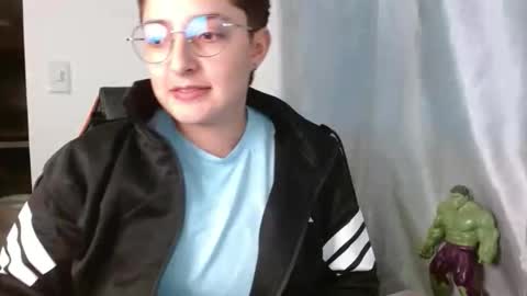 Snapshot of alex_parker07 chatting on February 13, 11:12 pm Alex Parker online show from February 13, 11:12 pm