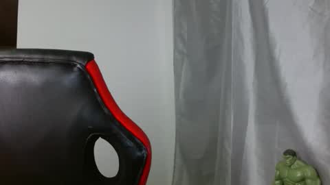 Snapshot of alex_parker07 chatting on February 18, 1:56 am Alex Parker online show from February 18, 1:56 am