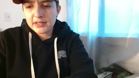 Snapshot of alex_parker07 chatting on March 8, 10:35 pm Alex Parker online show from March 8, 10:35 pm