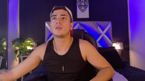 Snapshot of alex_rodriguezz1 chatting on June 6, 12:21 pm Alex online show from June 6, 12:21 pm