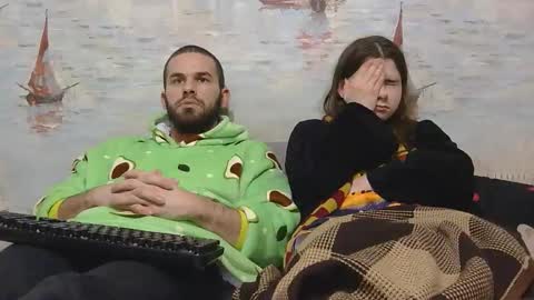 Alex and Sarah online show from February 3, 11:10 pm