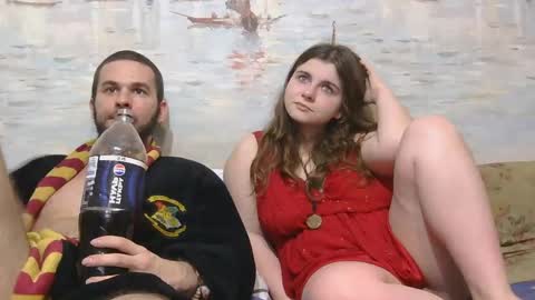 Alex and Sarah online show from May 5, 10:29 pm