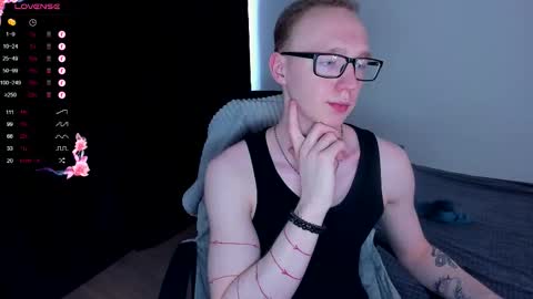 Snapshot of alex_silent chatting on March 2, 7:26 am alex_silent online show from March 2, 7:26 am