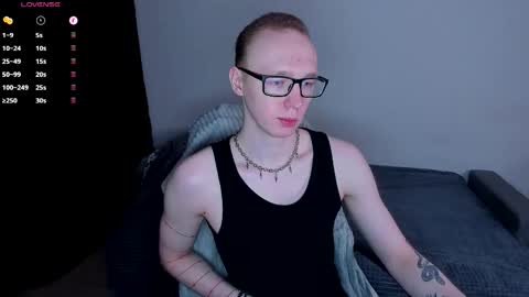 Snapshot of alex_silent chatting on March 3, 2:07 am alex_silent online show from March 3, 2:07 am