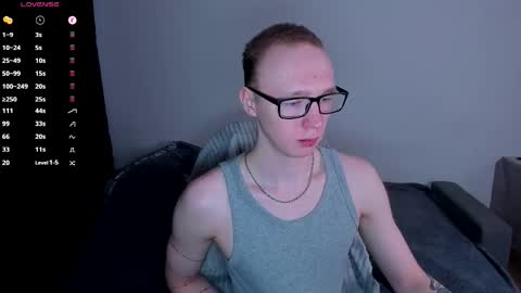 Snapshot of alex_silent chatting on March 4, 2:28 am alex_silent online show from March 4, 2:28 am